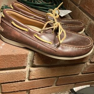 Bass boat shoes
